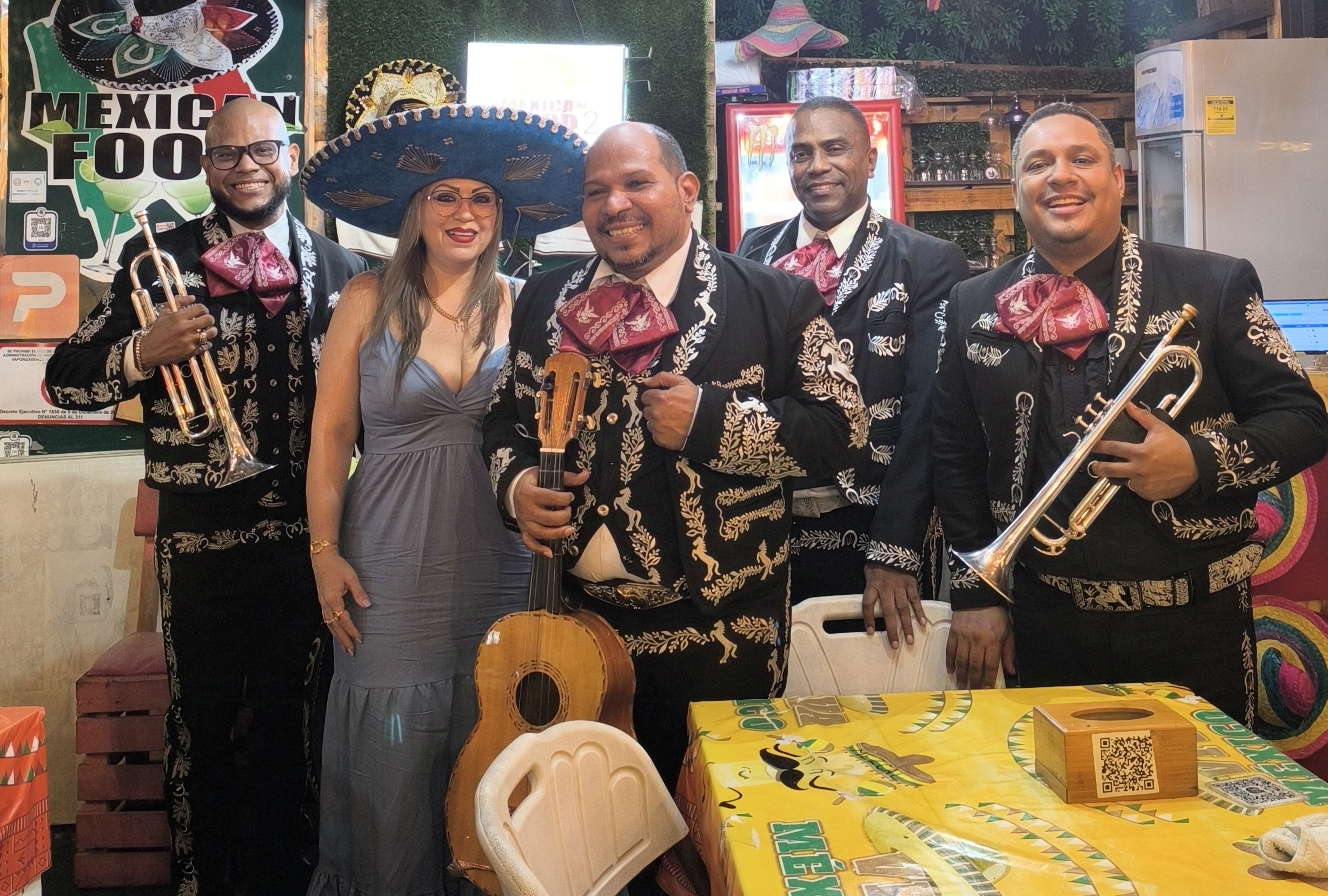 Mariachi para graduaciones en Panamá - Celebración de graduación con música en vivo